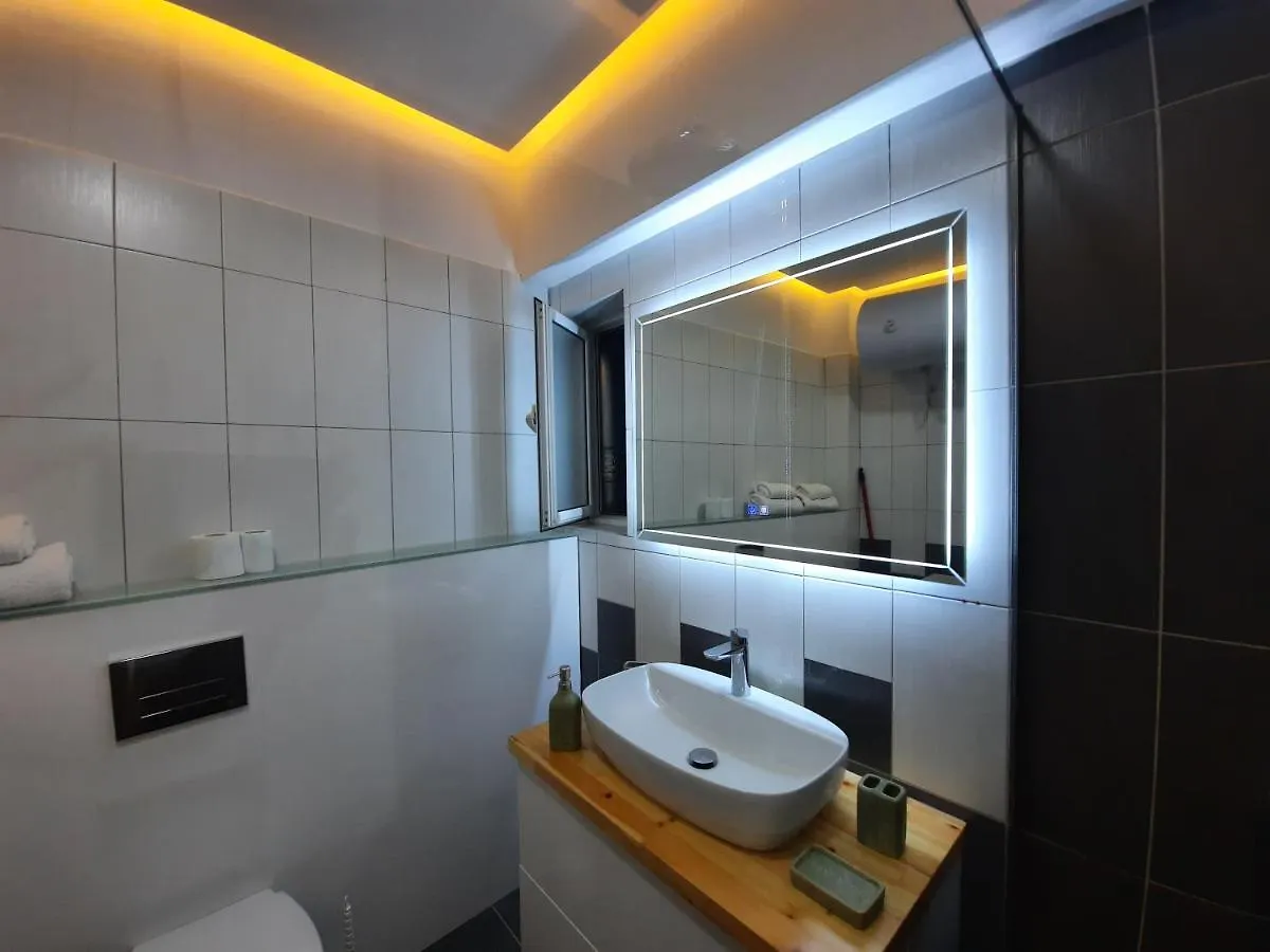 Saranda Promenade Apts 0*, Sarandë Albania